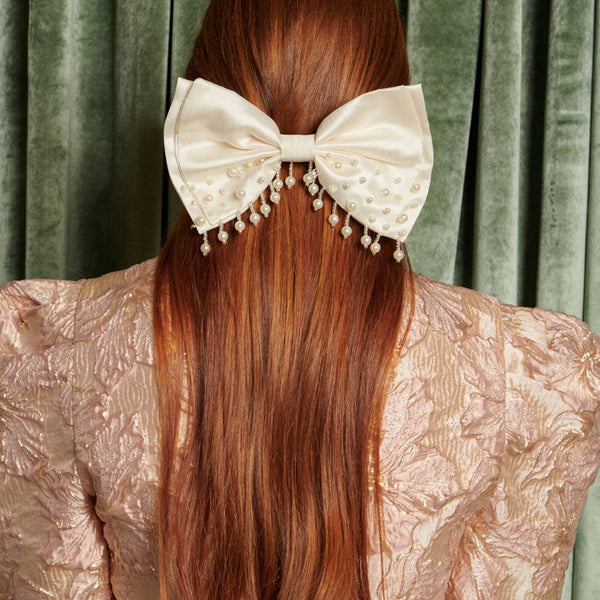 <b>DREAM</b> Spectacle Pearl Hair Bow