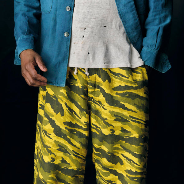 the lounge pant in brushstroke camo
